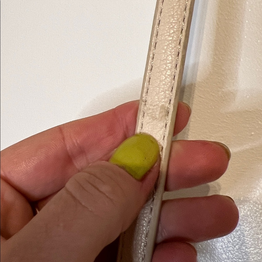 Quilted Shoulder Bag with detachable strap - Picture 6 of 15